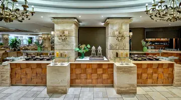 Maritim Antonine Hotel & Spa