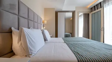 Maritim Antonine Hotel & Spa