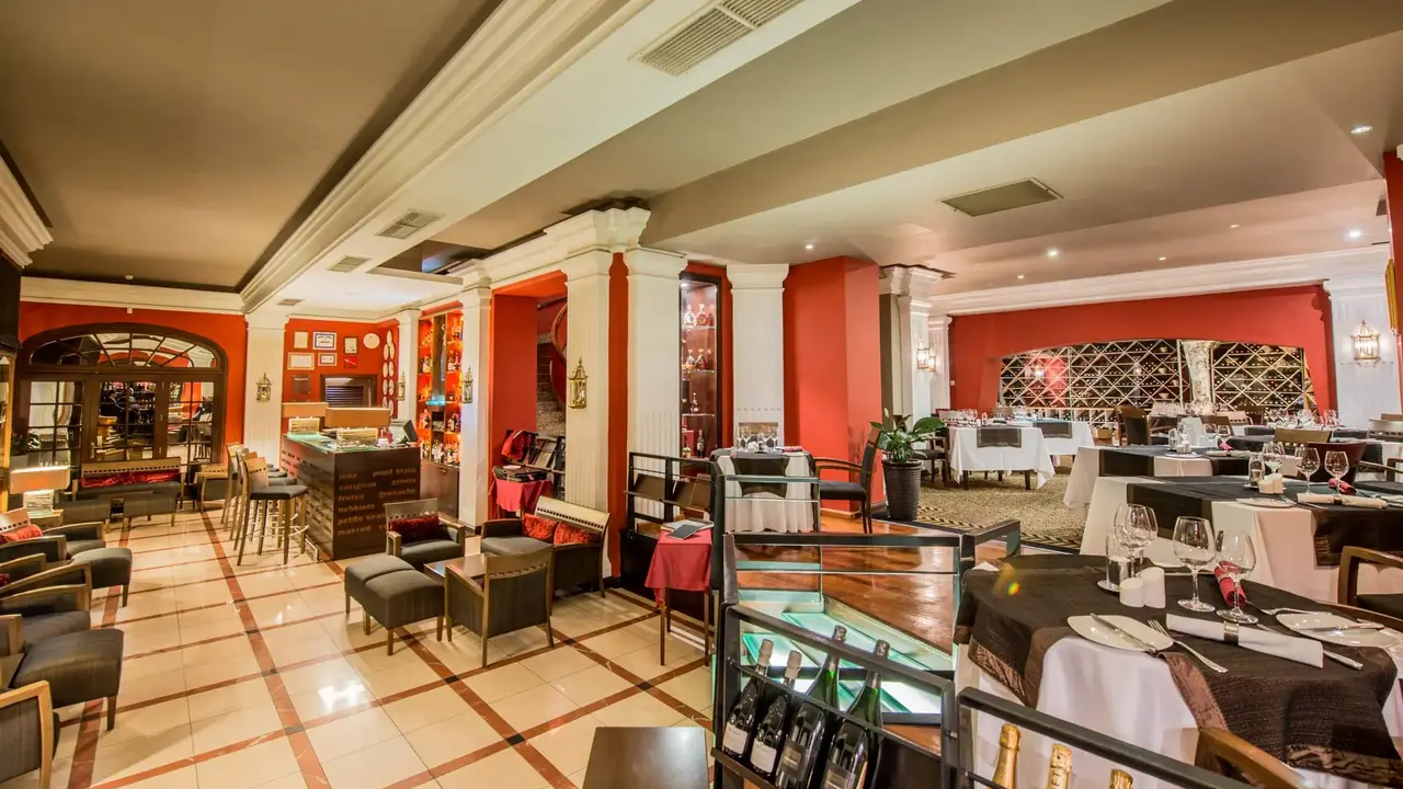 Maritim Antonine Hotel & Spa