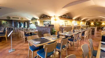 Maritim Antonine Hotel & Spa