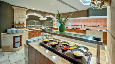 Maritim Antonine Hotel & Spa