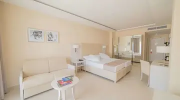 Maritim Antonine