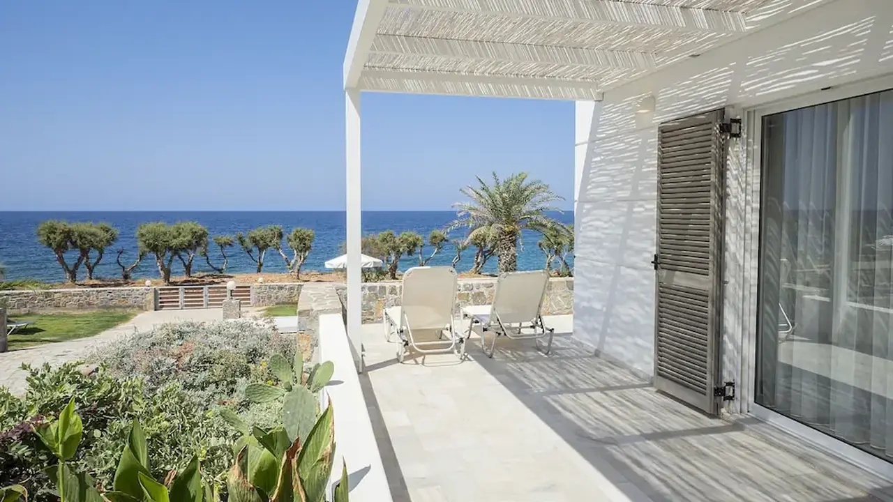 Maritimo Beach Hotel