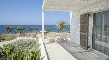Maritimo Beach Hotel