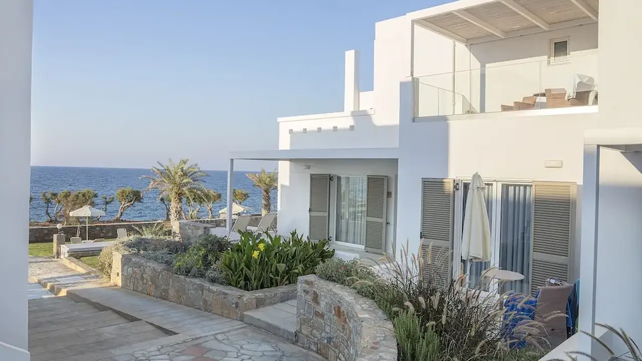 Maritimo Beach Hotel