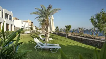 Maritimo Beach Hotel