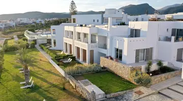 Maritimo Beach Hotel