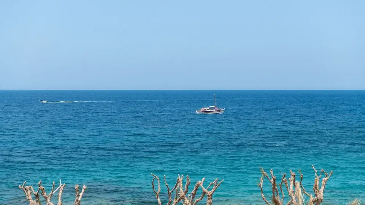 Maritimo Beach Hotel