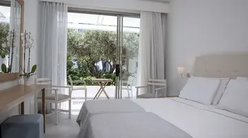 Maritimo Beach Hotel