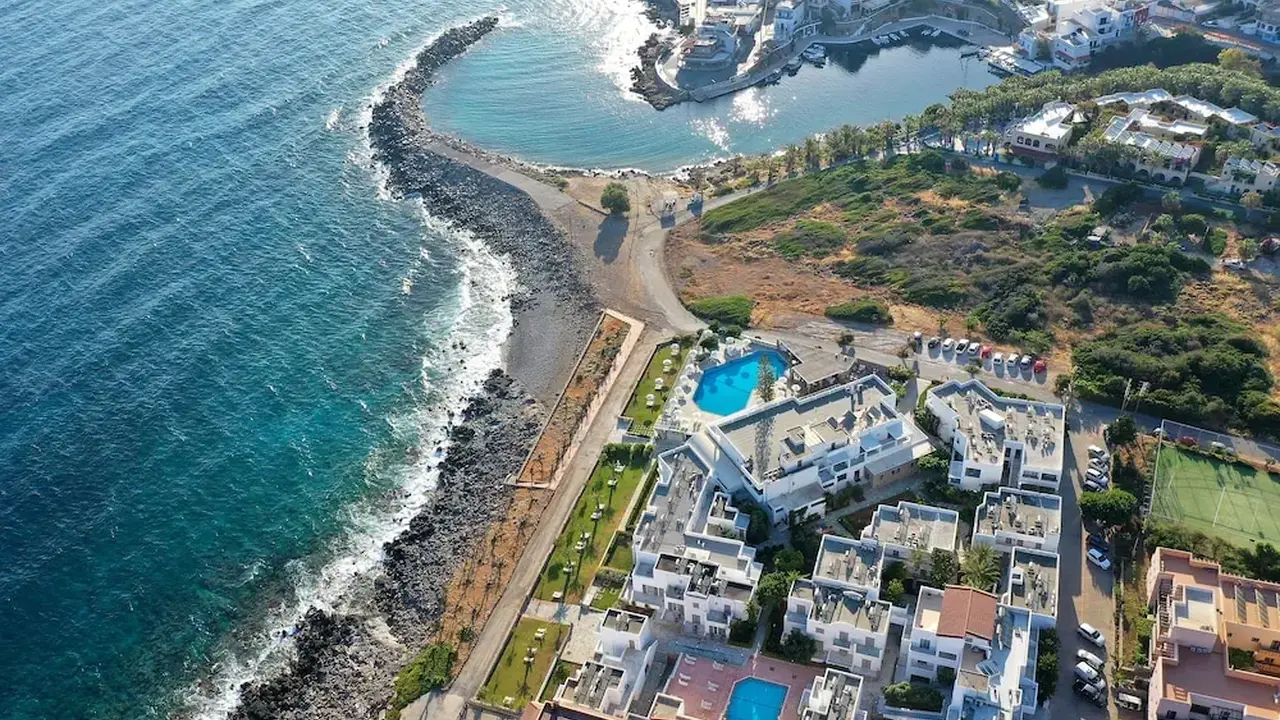 Maritimo Beach Hotel