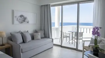 Maritimo Beach Hotel