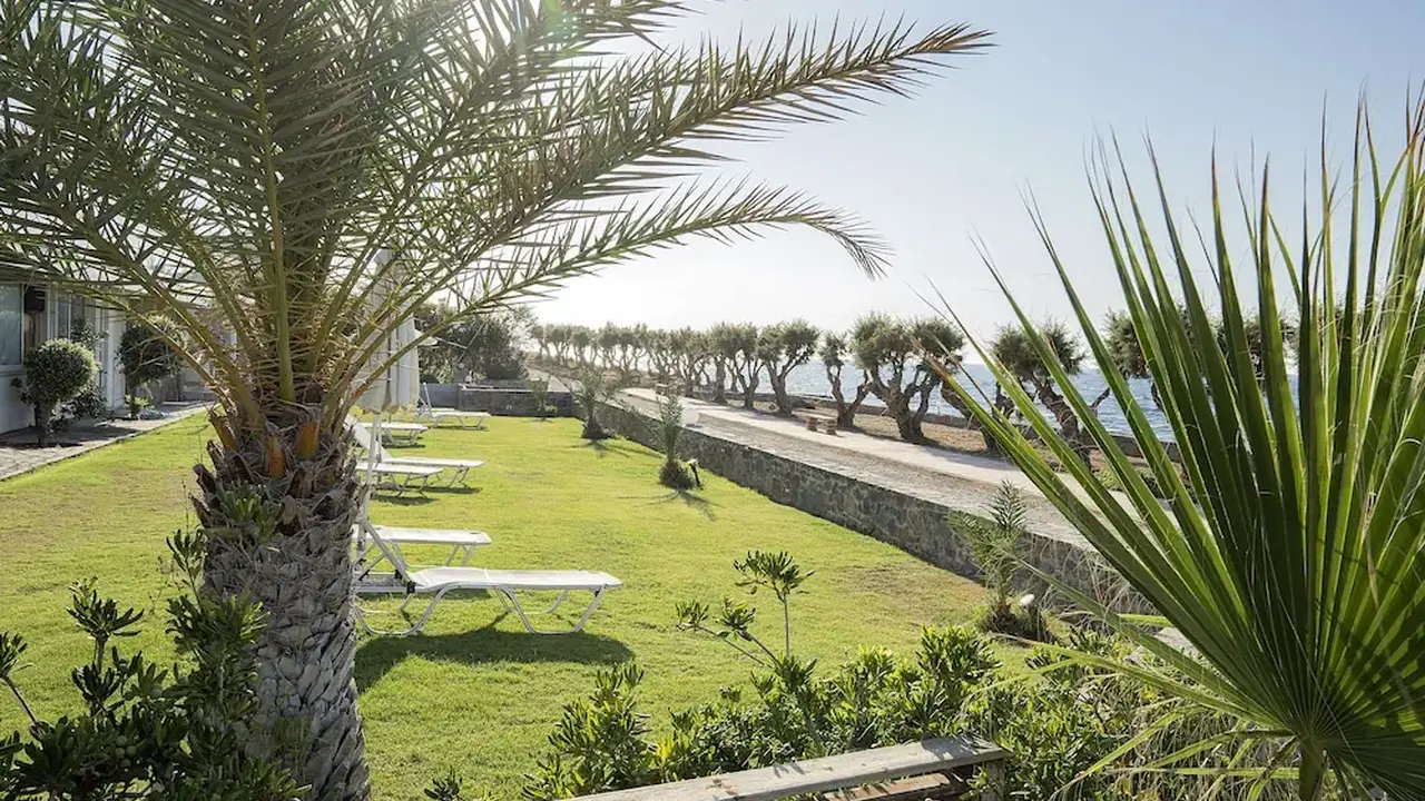 Maritimo Beach Hotel