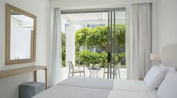 Maritimo Beach Hotel