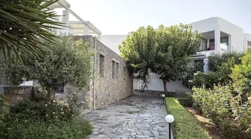 Maritimo Beach Hotel