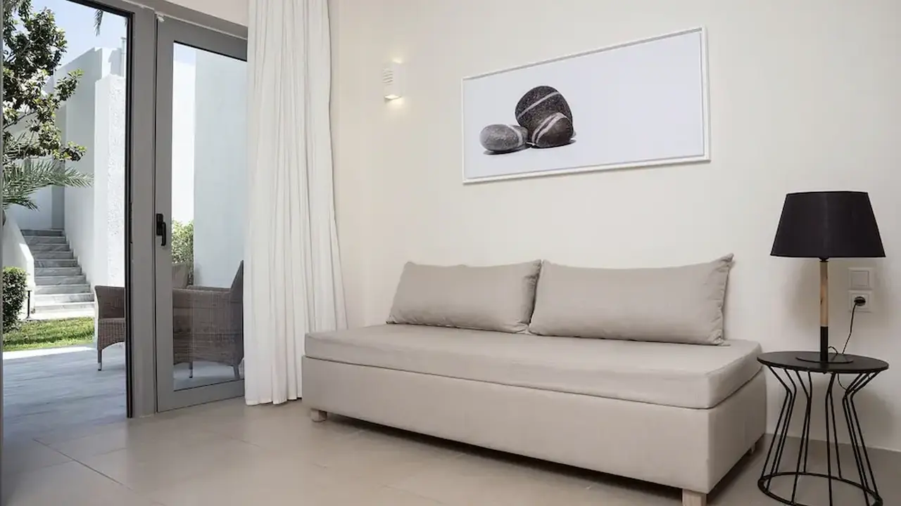 Maritimo Beach Hotel