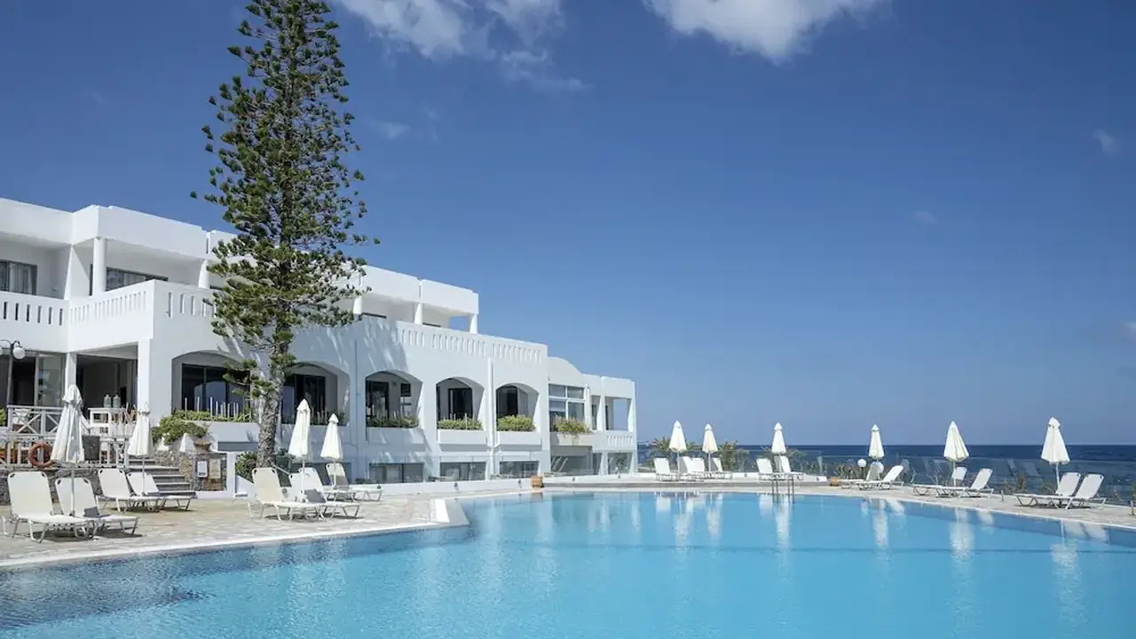 Maritimo Beach Hotel