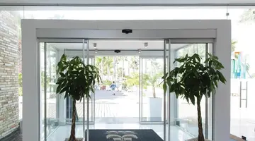 Marlita Beach Hotel Apartments