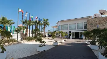 Marlita Beach Hotel Apartments