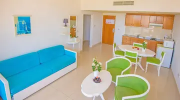Marlita Beach Hotel Apartments