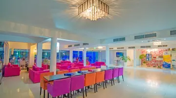 Marlita Beach Hotel Apartments