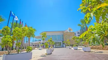 Marlita Beach Hotel Apartments