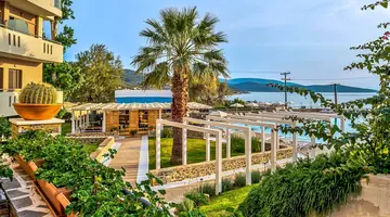 Marmari Bay