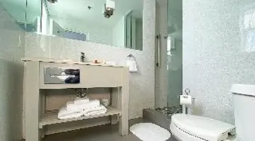 Marseilles Beachfront Hotel