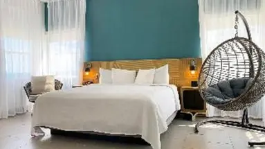 Marseilles Beachfront Hotel