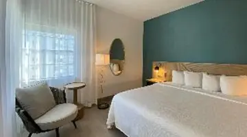 Marseilles Beachfront Hotel
