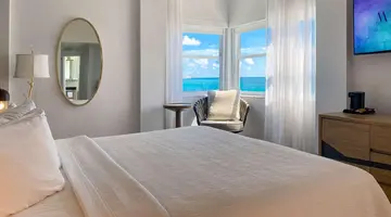 Marseilles Beachfront Hotel
