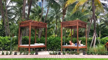 Marseilles Beachfront Hotel