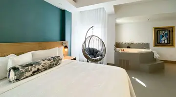 Marseilles Beachfront Hotel