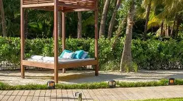 Marseilles Beachfront Hotel