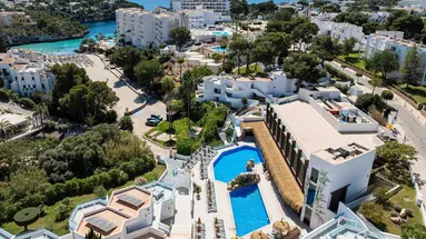 MARSENSES FERRERA BLANCA (ADULTS ONLY 18+)
