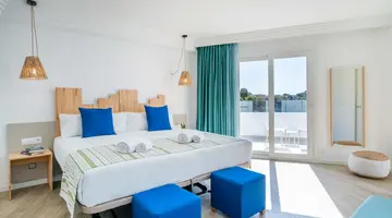 MARSENSES FERRERA BLANCA (ADULTS ONLY 18+)
