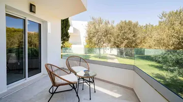 MARSENSES FERRERA BLANCA (ADULTS ONLY 18+)