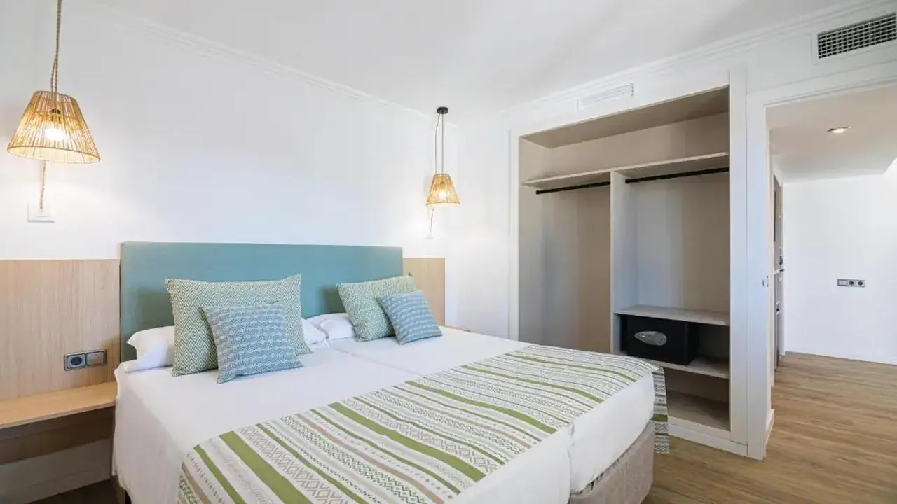 MarSenses Ferrera Blanca Hotel Family