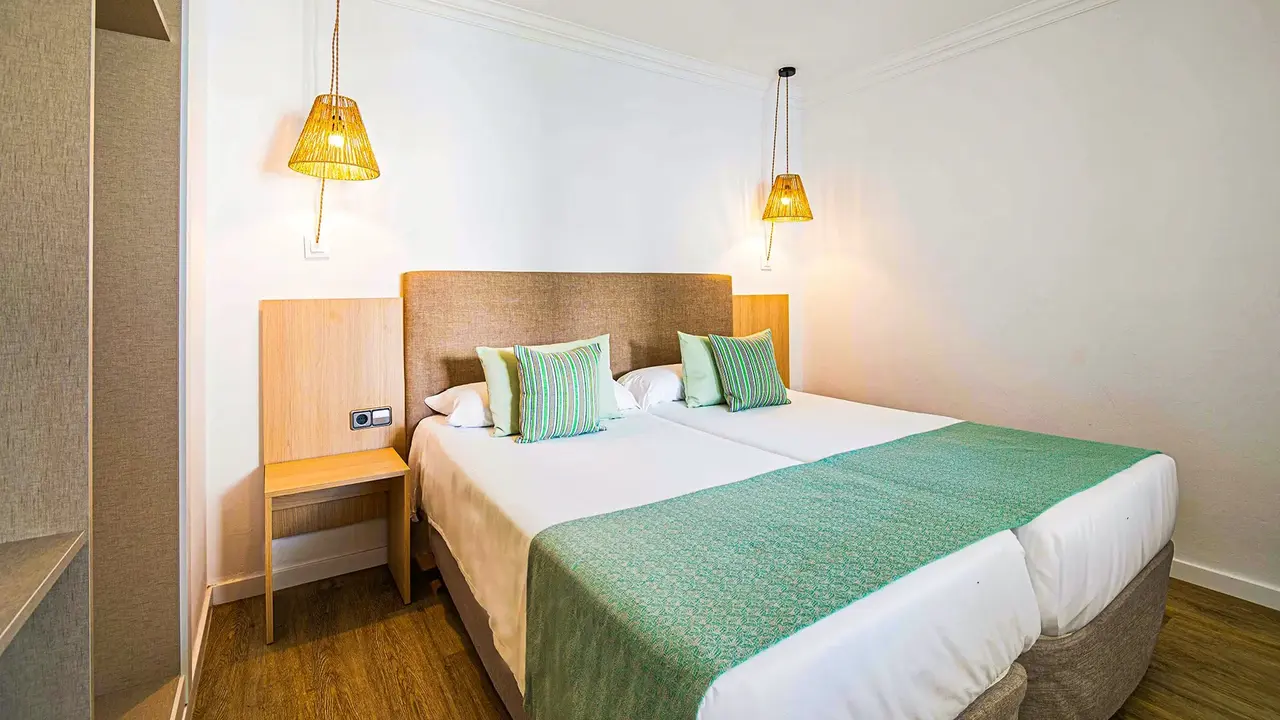 Marsenses Ferrera Blanca Hotel Family