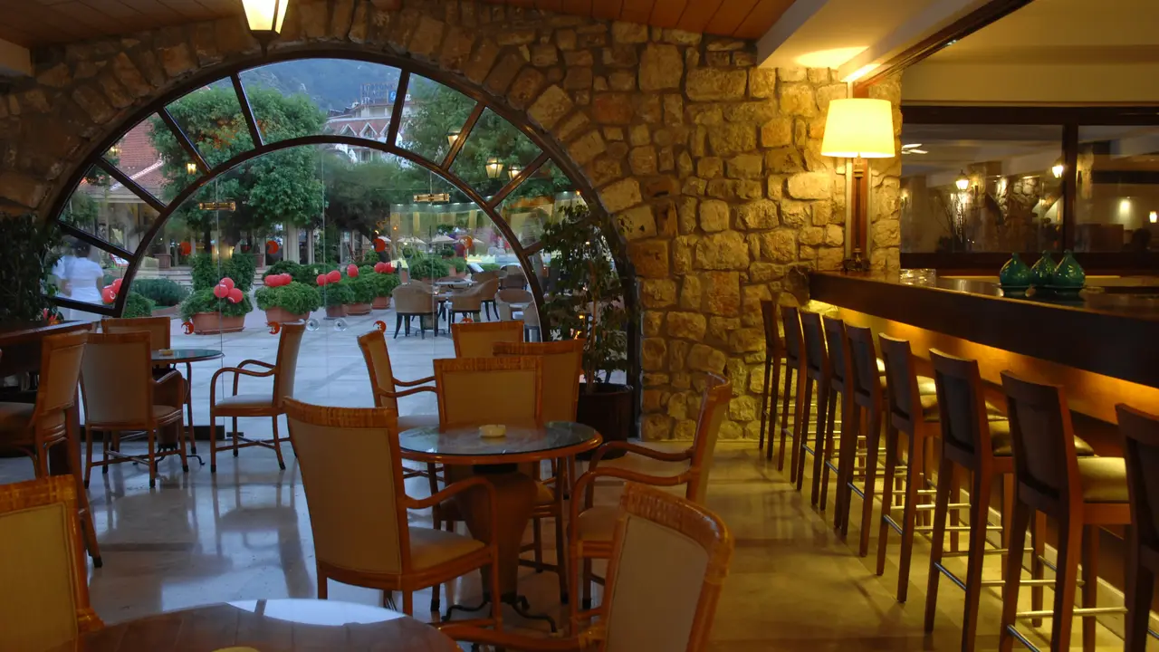MARTI RESORT DELUXE