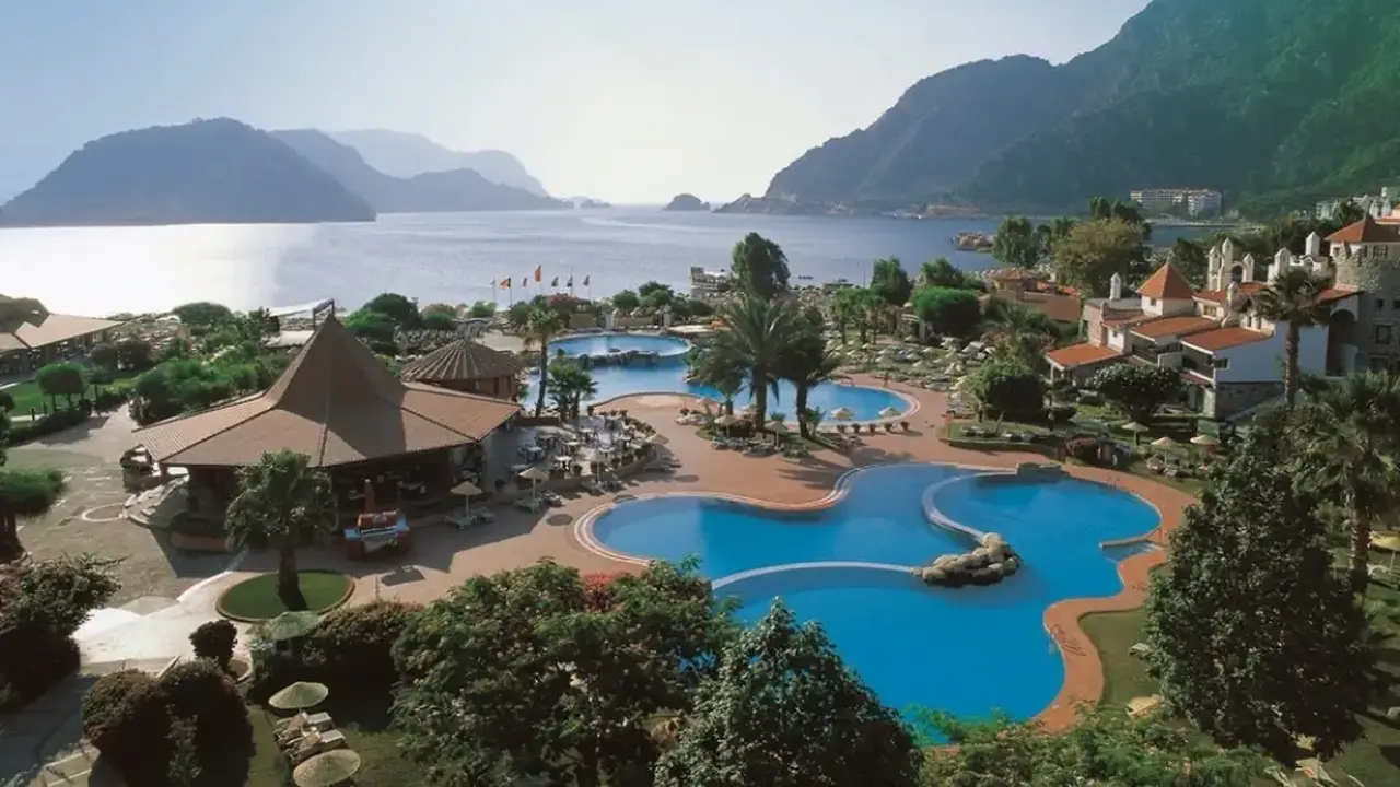 MARTI RESORT DELUXE