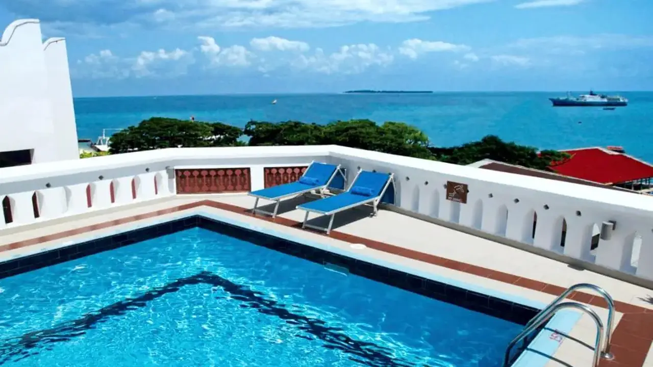 Maru Maru Hotel