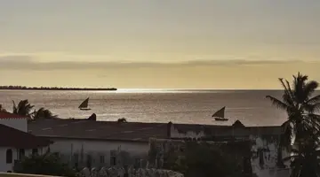 Maru Maru Hotel