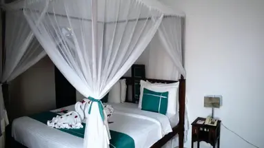 Maru Maru Hotel