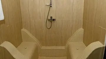 Maru Maru Hotel
