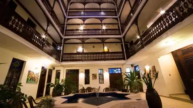 Maru Maru Hotel