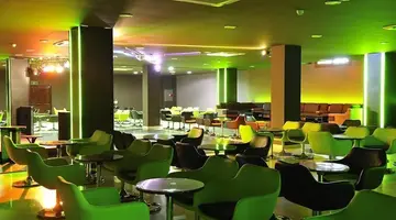 MARYLANZA SUITES & SPA