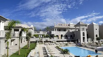 Marylanza Suites & Spa