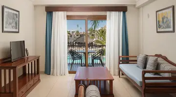 MARYLANZA SUITES & SPA