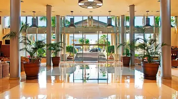 MARYLANZA SUITES & SPA