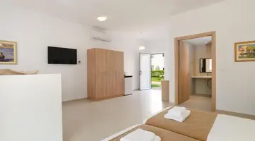 Matina Pefkos Aparthotel